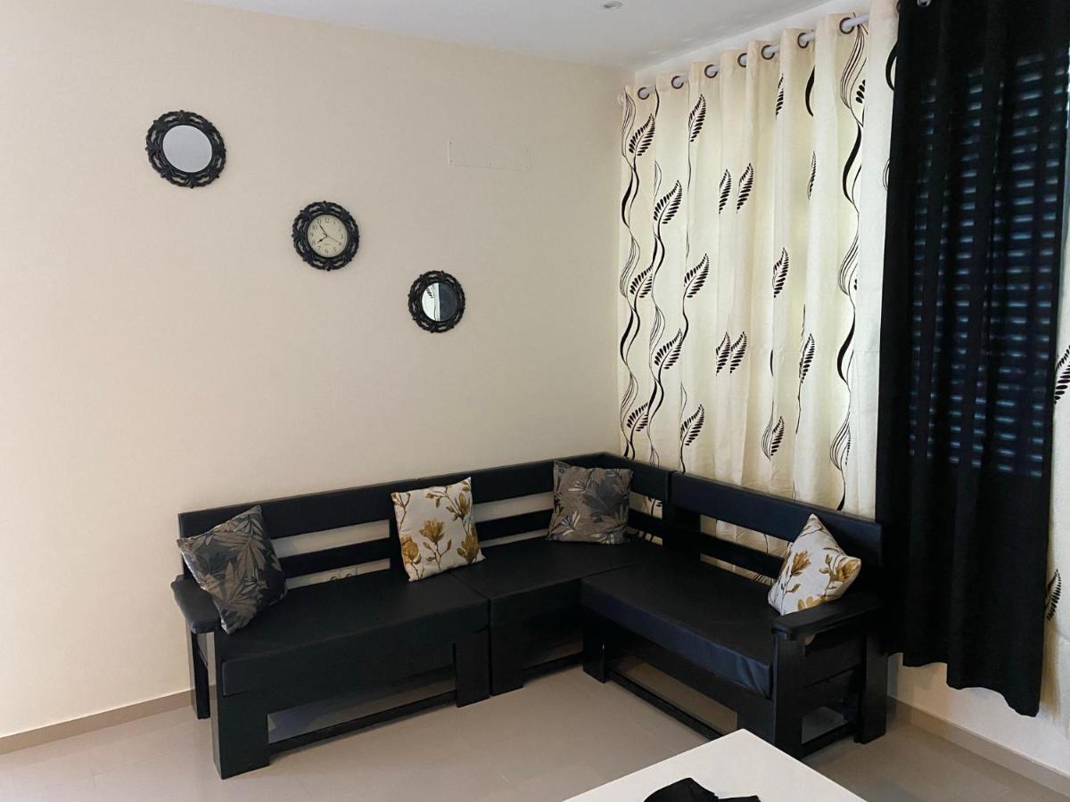 Bellamy Apartment Porto Novo Екстериор снимка